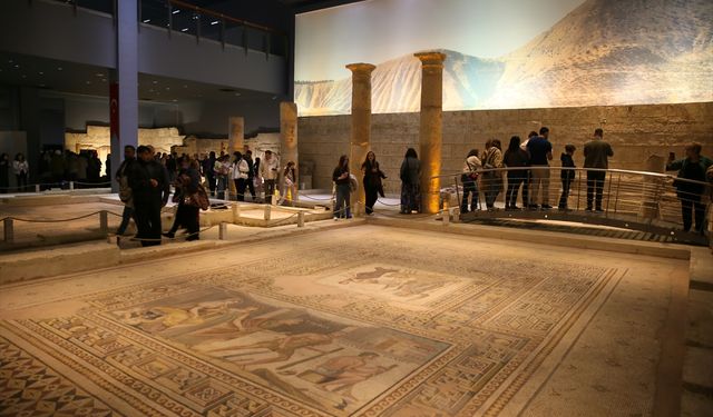 Zeugma Mozaik Müzesinde bayram hareketliliği