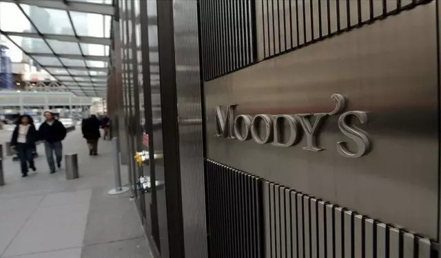 Moody's, ABD'nin kredi notunu düşürdü
