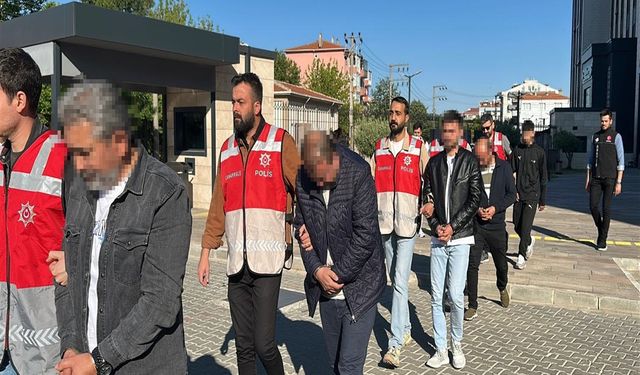 Emekli öğretmenin 25 milyon TL dolandırıldığı olayda 6 tutuklama daha