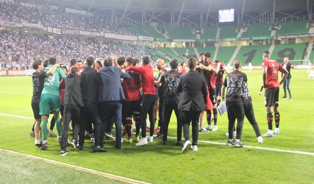 Fatih Karagümrük Süper Lig'e yükseldi