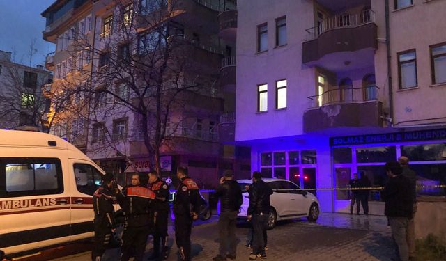 Balkondan düşen kadın hayatını kaybetti