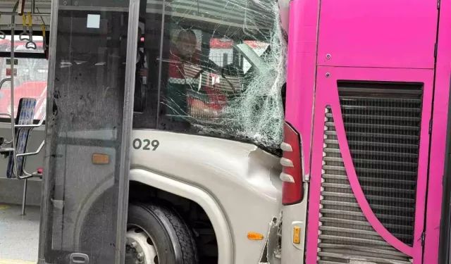 Beylikdüzü'ndeki metrobüs kazasında gözaltına alınan sürücü tutuklandı