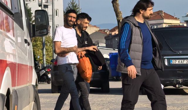 Firari hükümlü, mahkemede 15 yıl hapis cezası yüzüne okunurken bayıldı