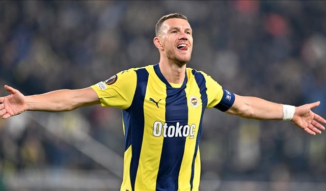 Edin Dzeko, Fenerbahçe'ye veda etti