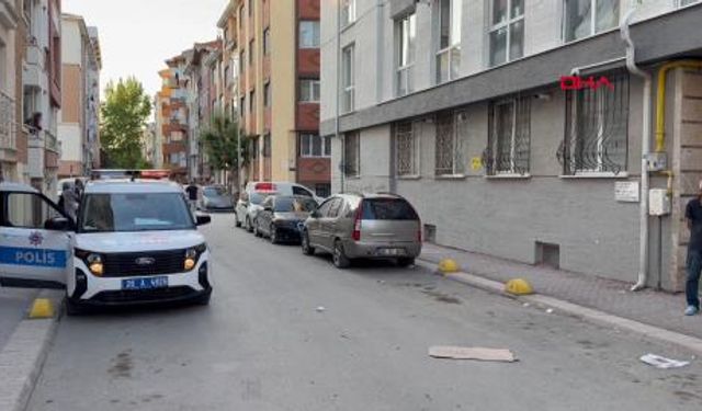 Evinde ölü bulundu