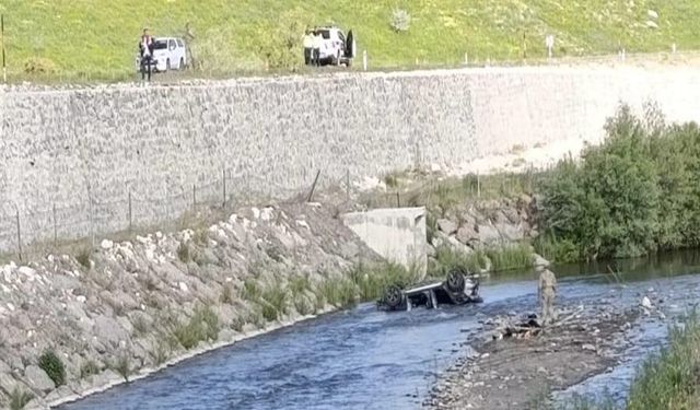Otomobil dereye uçtu; anne, baba ve çocukları hayatını kaybetti
