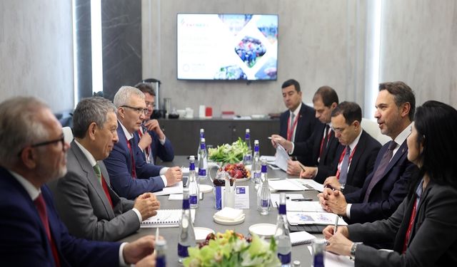 Enerji ve Tabii Kaynaklar Bakanı Alparslan Bayraktar, Rusya'da