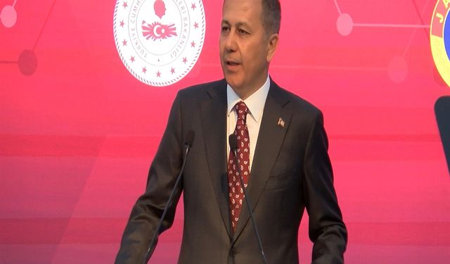 Bakan Yerlikaya: Bilişim suçlarına yönelik operasyonlarda 8 bin 633 kişi tutuklandı