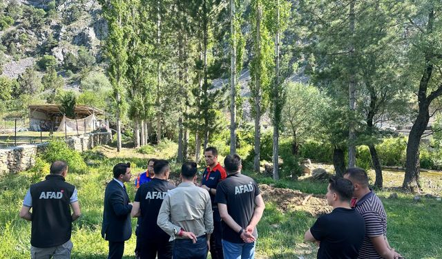 Kayalıklardan düşen emekli polis memuru hayatını kaybetti