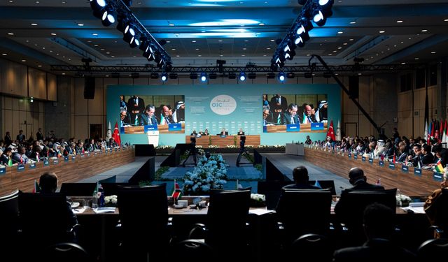 İstanbul'daki İslam İşbirliği Teşkilatı özel oturumu sona erdi