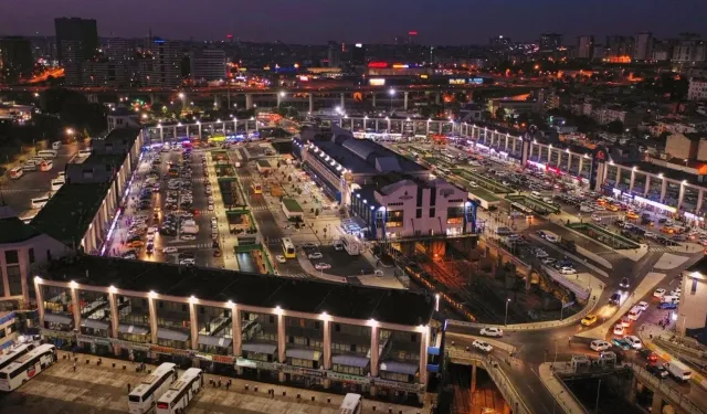 Büyük İstanbul Otogarı'nda çıkan yangın söndürüldü