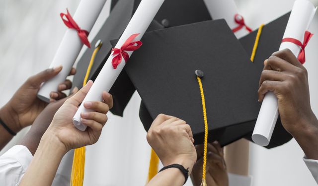 Sahte diploma skandalı hakkında neler biliniyor? Hangi isimlerin imzası kopyalandı?