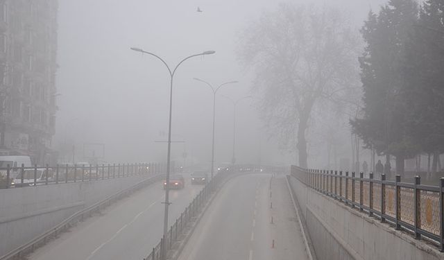 Meteoroloji’den 8 şehir için sis uyarısı! Yoğun pus ve sağanak birlikte geliyor