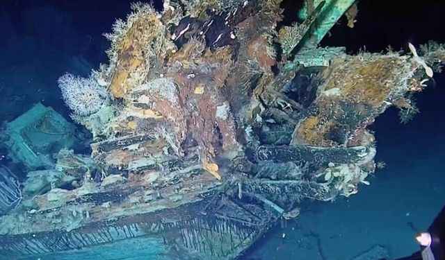 317 yıl önce milyarlarca dolarlık hazineyle batmıştı; O gemiden ilk eserler çıkarıldı