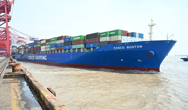 Çin ABD'ye uygulanan özel liman ücretlerini askıya aldı