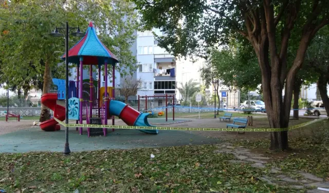 Bağcılar’da parkta oynayan 4 çocuk elektrik akımına kapıldı