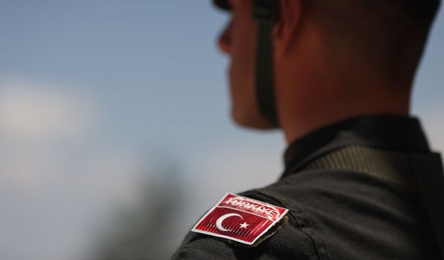 İntihar eden erlerin aileleri kışlalara davet ediliyor