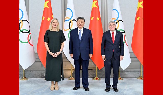Xi Jinping, IOC Başkanı ve IOC Onursal Başkanı ile görüştü