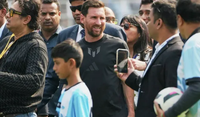 Hindistan’da Messi izdihamı: Erken ayrılış protesto edildi