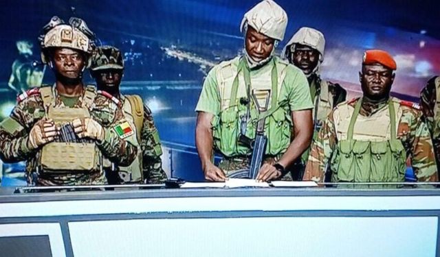 Ecowas darbe girişimi nedeniyle toplandı