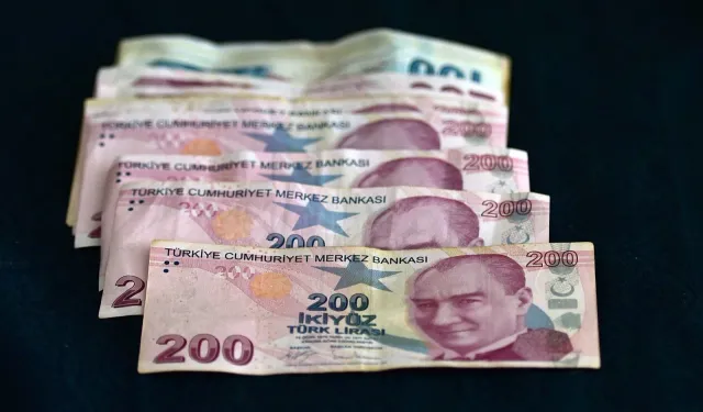 Geçen yıl asgari ücreti doğru tahmin etmişti: 2026 için bu tahminlerde bulundu!