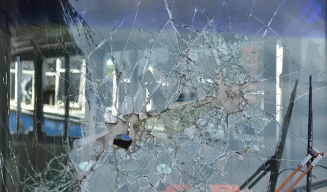 Hindistan’da feci kaza: Otobüs vadiye yuvarlandı