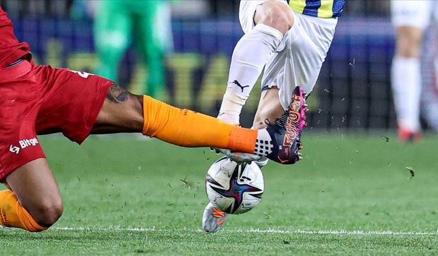 Fenerbahçe-Galatasaray derbisi ne zaman, saat kaçta ve hangi kanalda? Osimhen derbide oynayacak mı? Muhtemel 11'ler