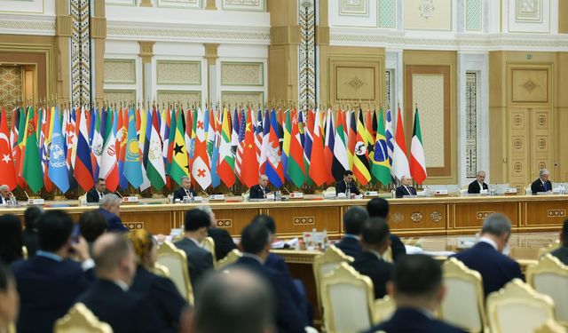 Erdoğan Türkmenistan’da konuştu: “Türkiye arabuluculukta önde gelen bir aktör”