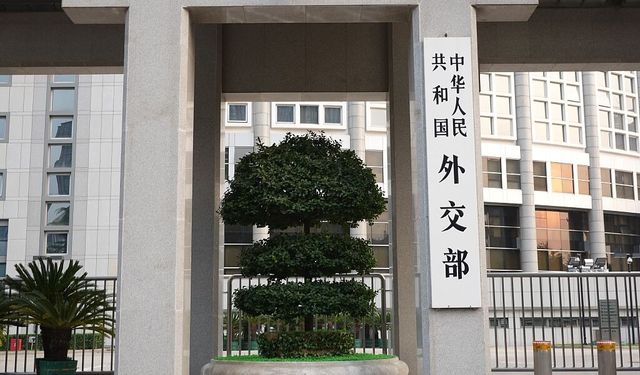 Çin’den Trump’a Grönland yanıtı: Bencil çıkarlar için ülkeler bahane edilmemeli