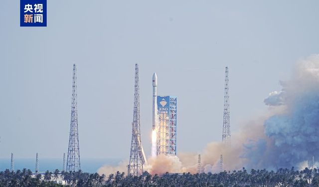 Çin, 19. internet uydu grubunu uzaya gönderdi