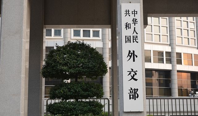 Çin: Venezuela, kendi ortaklarını seçme hakkına sahiptir