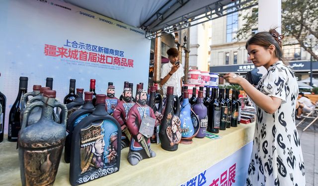 Xinjiang’ın dış ticaret hacmi ilk kez 500 milyar yuanı aştı