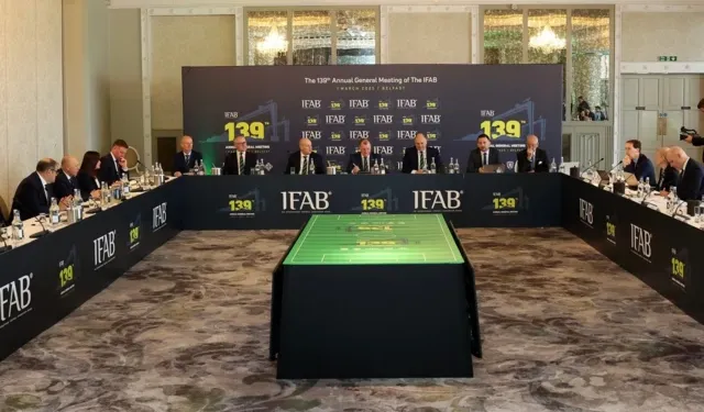 IFAB'tan yeni karar: Oyuncu değişikliği 10 saniyede tamamlanacak