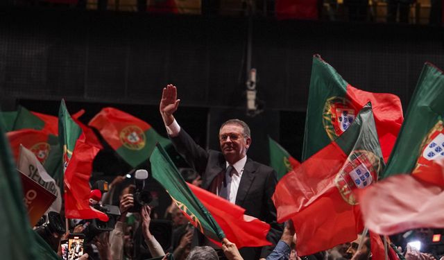 Portekiz'de cumhurbaşkanlığı seçimini "Sosyalist Seguro" kazandı