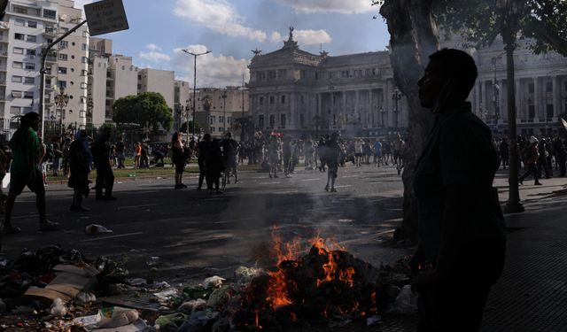Arjantin’de çalışma reformuna karşı grev: Binlerce kişi meydanlarda