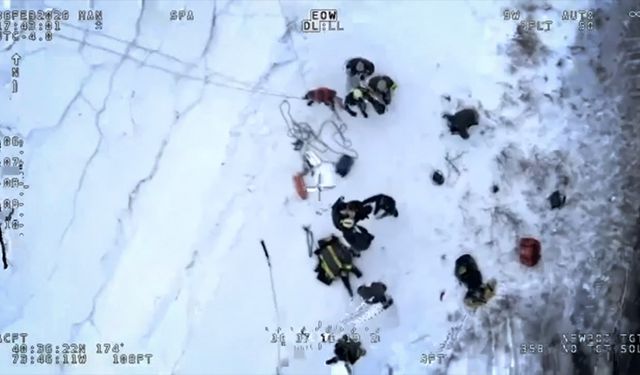 ABD’de nefes kesen kurtarma: Buzlar arasında mahsur kalanlar böyle kurtarıldı
