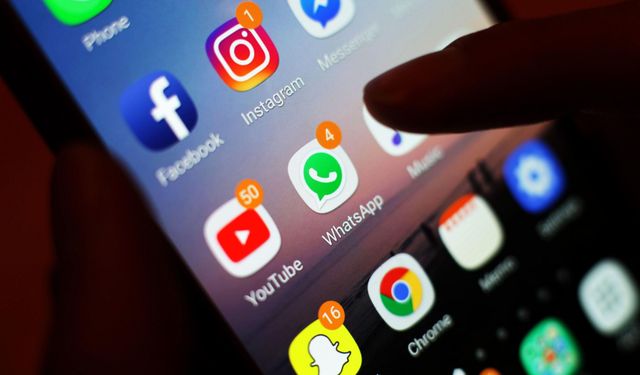 İngiltere’den 16 yaş altına sosyal medya yasağı hazırlığı