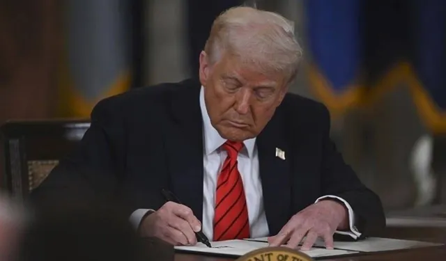 Trump, yüzde 10 küresel gümrük vergisi kararını imzaladı
