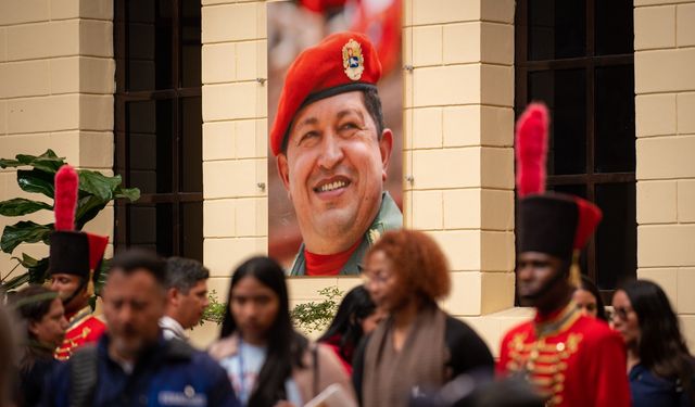 Venezuela’da 4 Şubat onur günü: Hugo Chavez meydanlarda anıldı