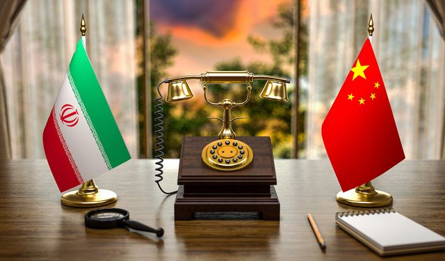 Wang Yi, Erakçi ile görüştü:  İran'ın meşru çıkarını savunmasını destekliyoruz