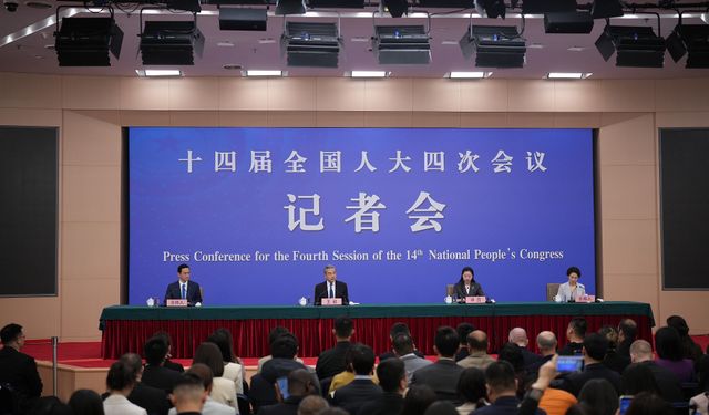 Wang Yi’den Ortadoğu’da ateşkes çağrısı