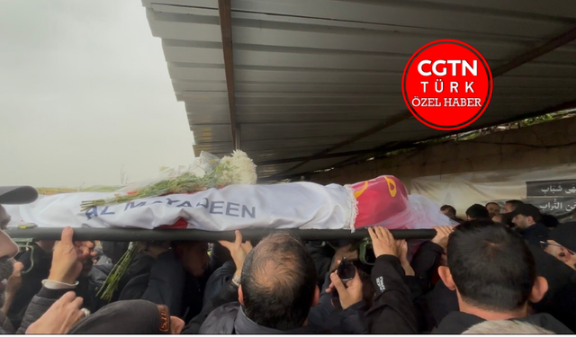 İsrail’in öldürdüğü gazeteci Fatima Ftouni’ye savaşın gölgesinde veda...