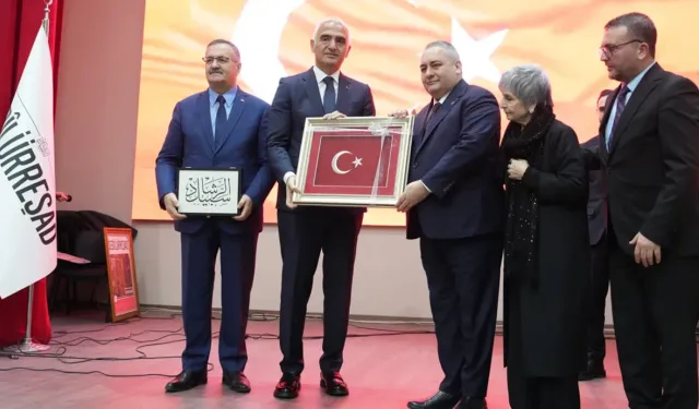 Bakan Ersoy: İstiklal Marşı milletimizin ebedi karakterinin en güçlü ifadesi