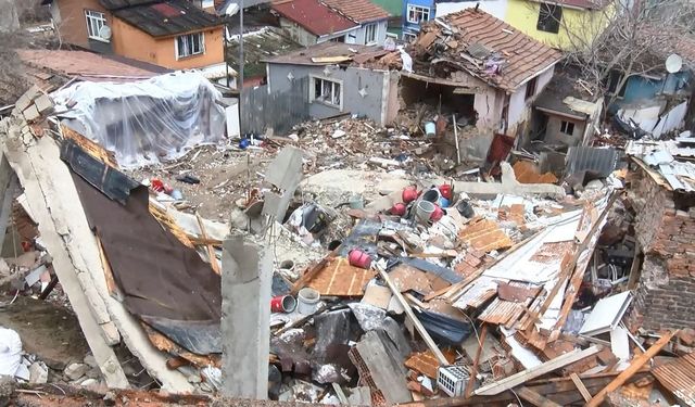 Fatih’te patlama sonrası hasar tespit çalışmaları başladı