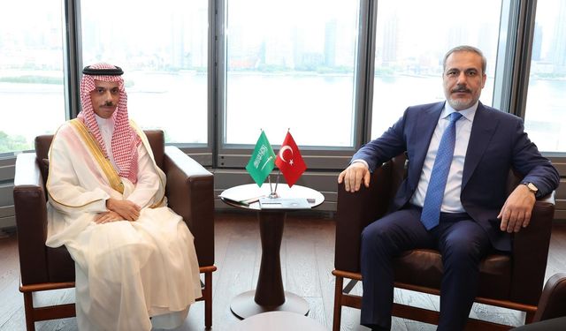 Hakan Fidan, Suudi Arabistanlı mevkidaşıyla görüştü