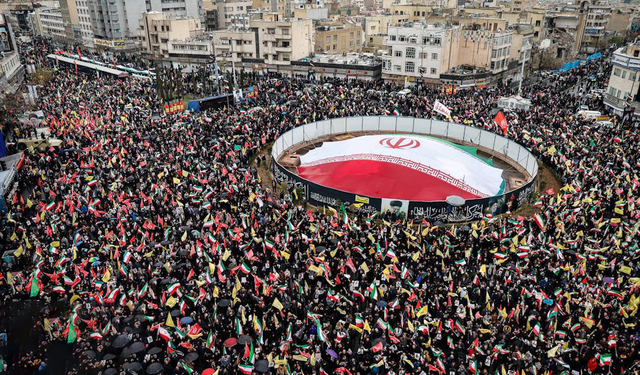 İran: Müzakere olmayacak, Hürmüz açılmayacak!