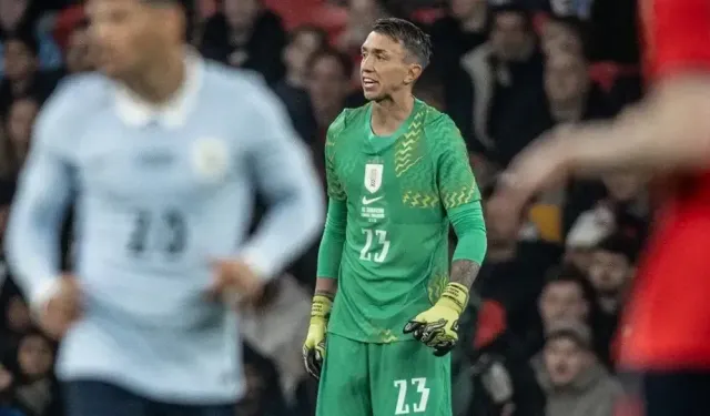 Muslera 3.5 yıl sonra milli formayı giydi, İngiltere'ye kaleyi kapattı