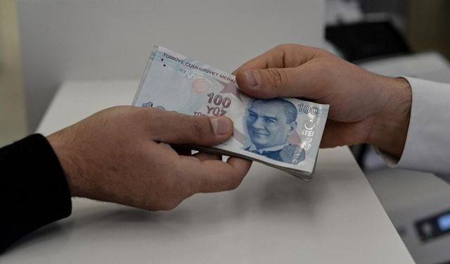 Aşk uğruna büyü peşine düştü, dolandırıcılara yakalandı