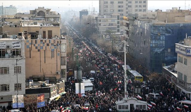 İsrail ordusuna talimat: İran ekonomisini hedef alın!