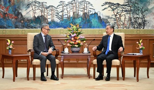 Wang Yi: Çin-Laos kader birliği daha üst seviyeye taşınacak